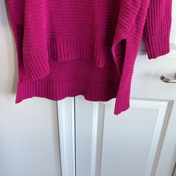 American Eagle Oversized V Neck Sweater XS/S Cranberry/ Purple - Picture 2 of 8